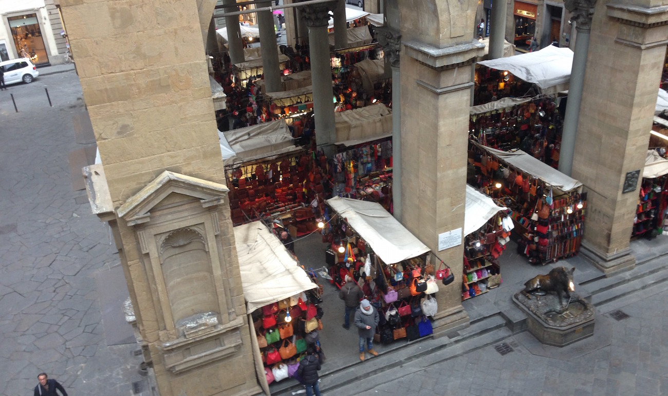 Light snow are falling on Florence