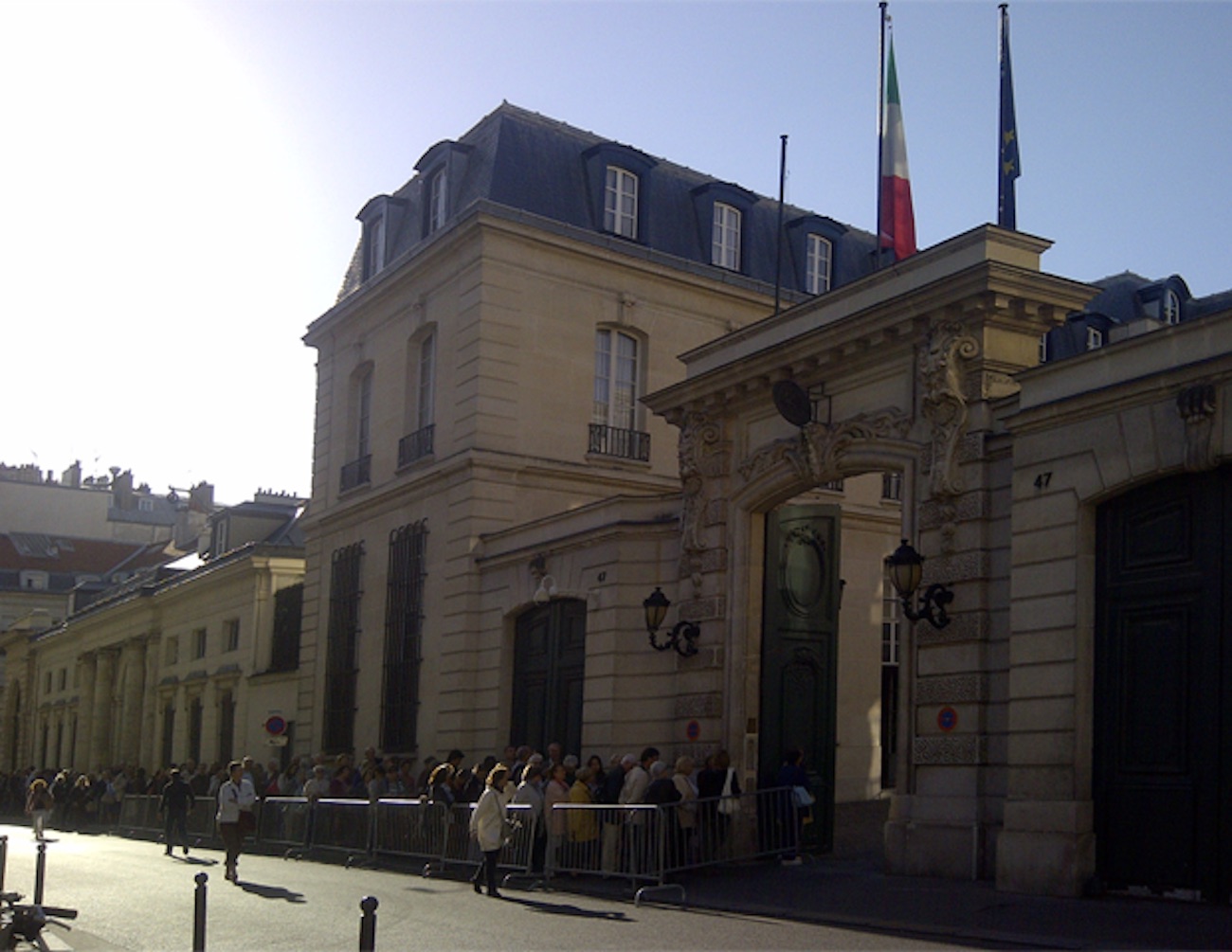 Leonardo's exhibit at Italian Embassy in Paris Florence Daily News
