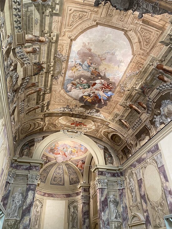 Okuyucu yeniden açılmış Barok hazineyi buluyor, ancak hiçbir bilgi yok