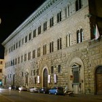 Palazzo_Medici_Riccardi_by_night