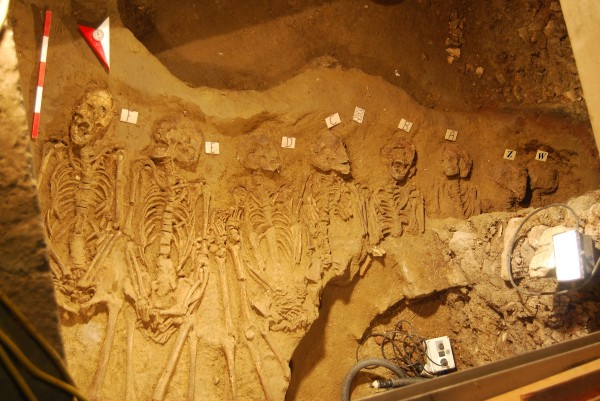 Medieval Skeletons Found at Uffizi