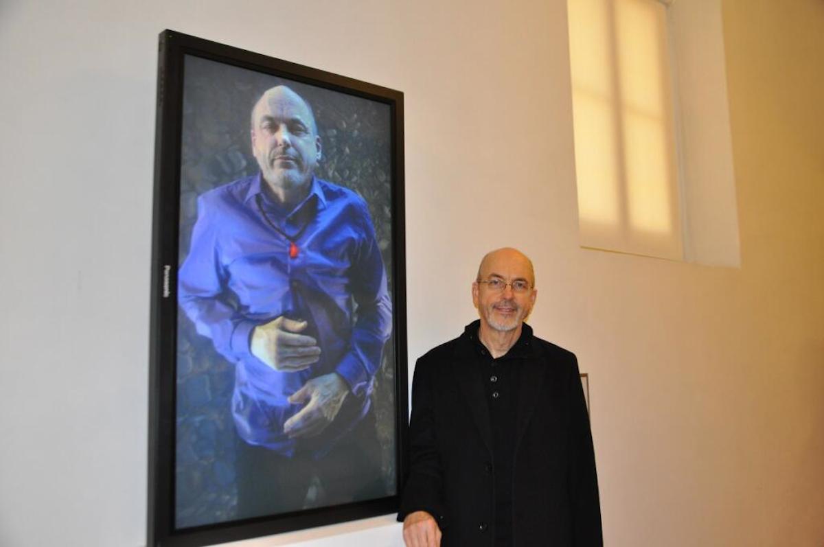 The American artist Bill Viola yesterday visited the # CorridoioVasariano and admired his self-portrait "Submerged"