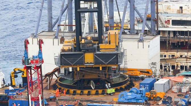 Work in progress at Giglio to complete the installation of S5, the eight of the 15 sponsons