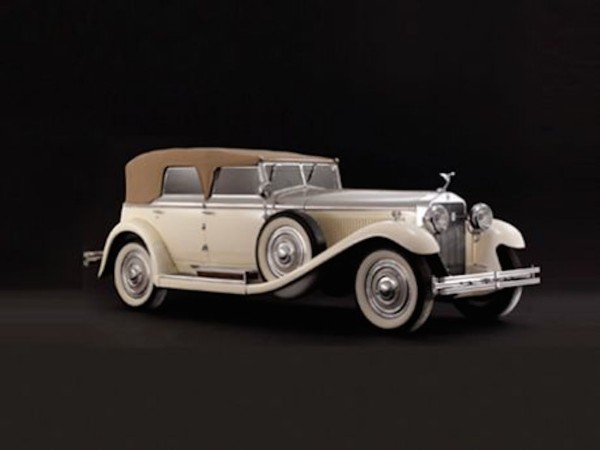 ITALIAN AUTOMOTIVE DESIGN FROM THE 50'S AND 60'S On display in the heart of the city