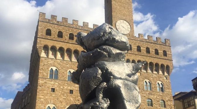 Urs Fischer Big Clay in piazza Signoria, Florence