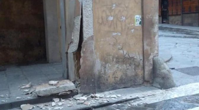 Lorry hits Vasari Corridor in Florence