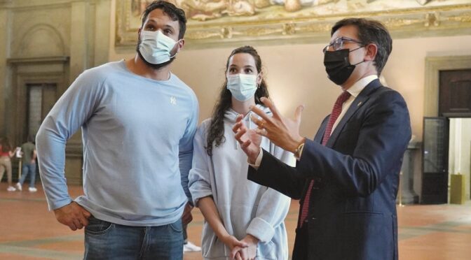 Mayor Dario Nardella guides tourists in Florence