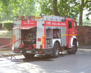 Evacuation at Leonardo da Vinci High School in Florence After Loud Noise Prompts Emergency Response: Firefighters, local police, and an ambulance quickly arrived at the scene
