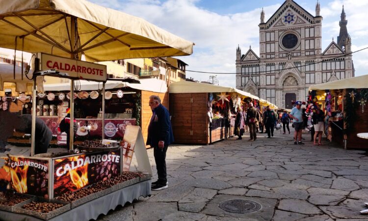 Weihnachtsmarkt at Piazza Santa Croce