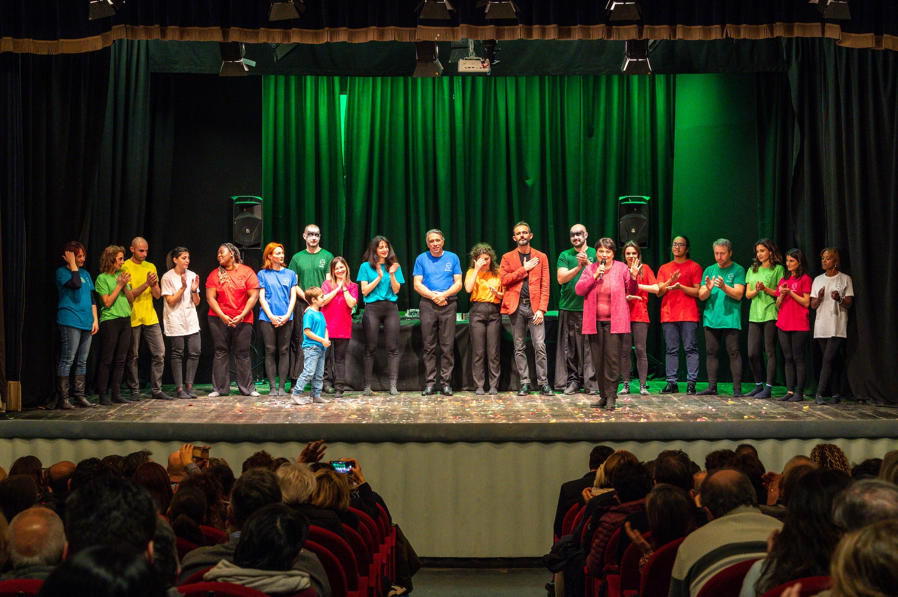 “In(f)ranti”: karanlığın içinden duygular, düşünceler ve umut