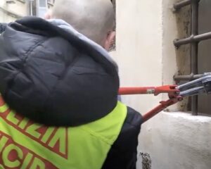 Florence Removes 187 Keyboxes in UNESCO Area