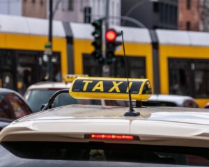 Taxis Missing at Florence’s Main Station: Days of Delays and Rising Frustration