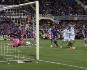 Fiorentina’s European Dream Ends in Heartbreak in Extra Time