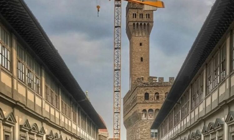 Uffizi Crane to Be Removed Starting June 16: Six-Day Operation Will Restore Florence’s Skyline
