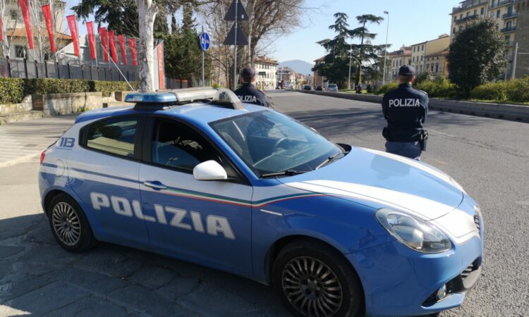 An American tourist was assaulted and injured during a violent robbery attempt in Florence