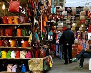 Street Vendors to Move to Cascine Park: Florence Launches Pilot Plan for Urban Decorum and Safety