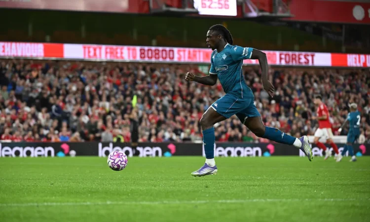 Fiorentina Hold Nottingham Forest in Second Match of English Tour