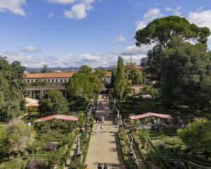 The Corsini Garden, venue of the ARTIGIANATO E PALAZZO exhibition in Florence. Photo by Dario Garofalo.