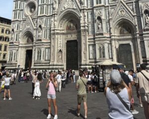 Florence under pressure from overtourism, new study finds