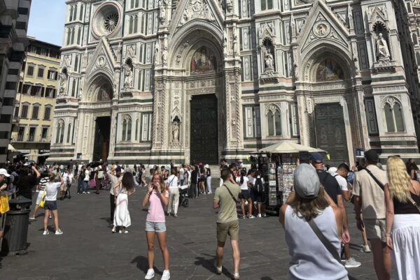 Florence under pressure from overtourism, new study finds