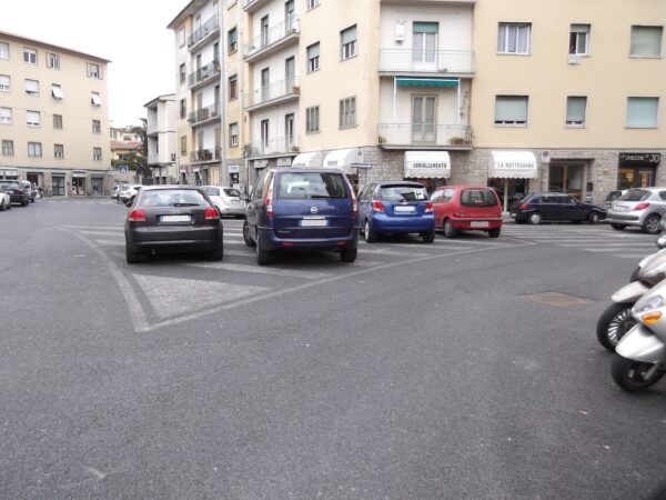 Fake Parking Tickets in Florence: How to Recognize the Scam