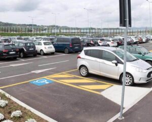 Villa Costanza parking in Florence