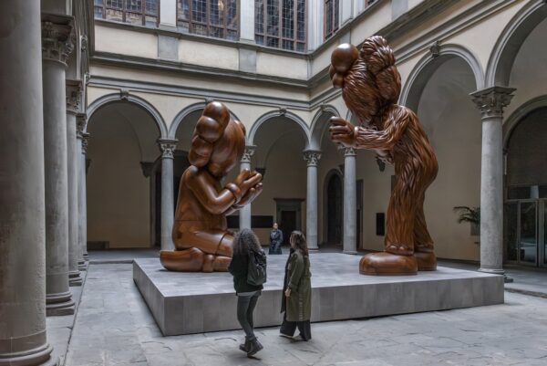 KAWS brings “The Message” to Palazzo Strozzi: a dialogue between Renaissance harmony and contemporary icons