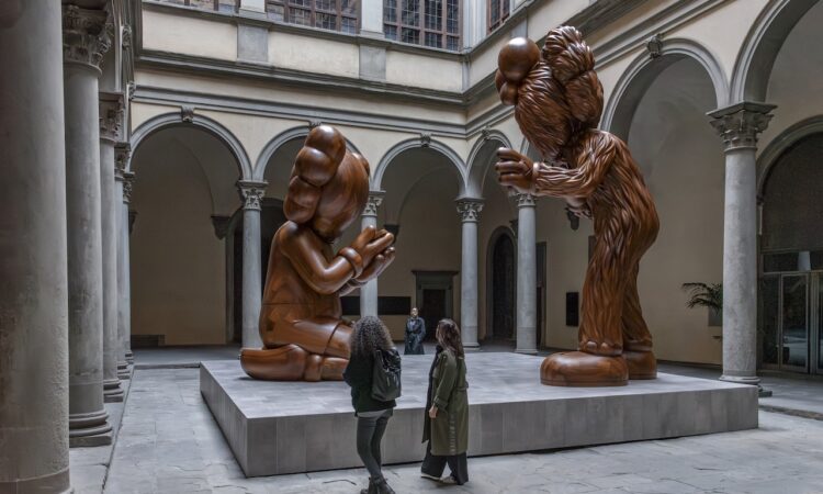 KAWS brings “The Message” to Palazzo Strozzi: a dialogue between Renaissance harmony and contemporary icons