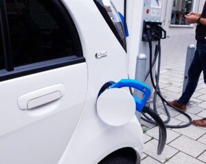 Pisa Researchers Help Boost Electric Car Range with Silicon-Based Batteries