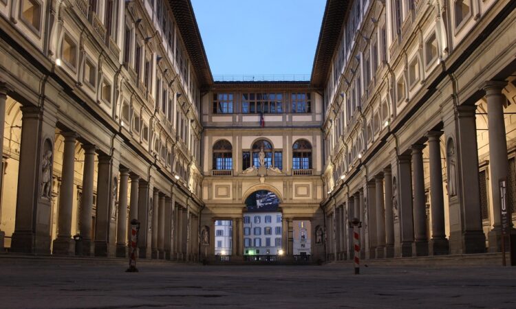 Uffizi opens the Vasari Corridor on Friday nights until December