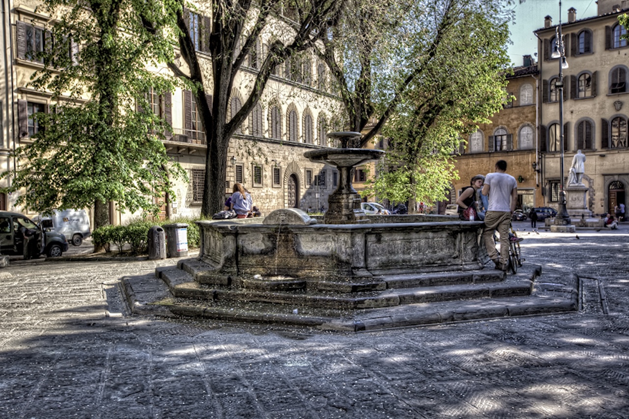 Floransa yeniden geliştirme projelerinin denetimini sıkılaştırıyor