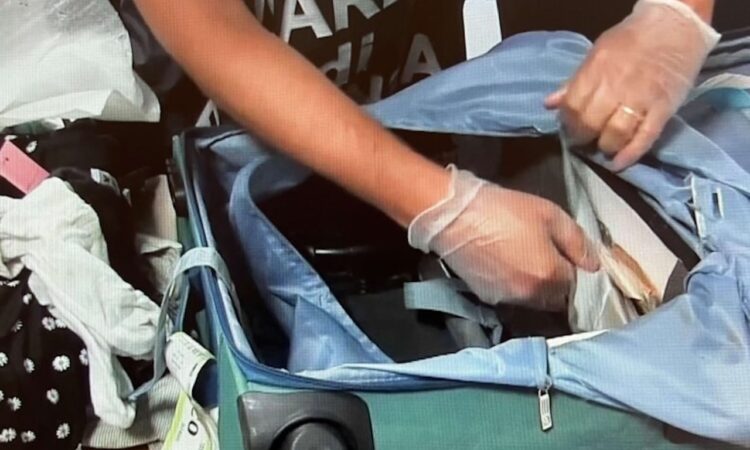 €800,000 Undeclared Cash Seized at Florence Airport