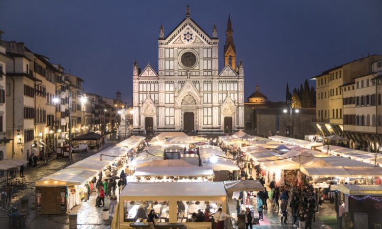 Christmas Market Returns to Florence’s Piazza Santa Croce