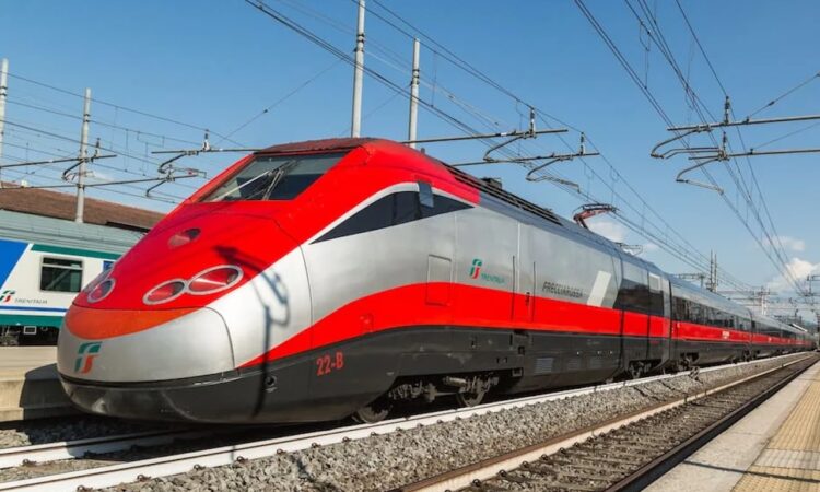 Half of Florence visitors now arrive by train, survey finds