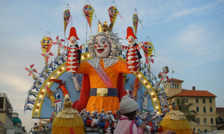 Viareggio Carnival 2026: dates, tickets and floats for Tuscany’s iconic parade