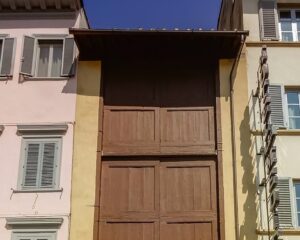 Florence restores the historic door of the Brindellone depot