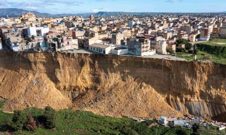 University of Florence civil protection team deployed to Niscemi landslide