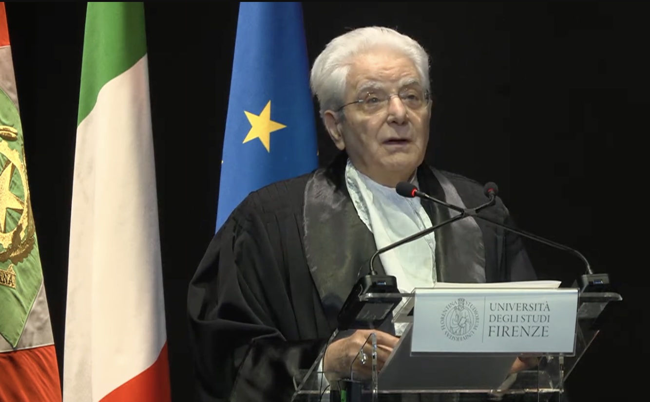 Başkan Mattarella'ya Floransa'da fahri derece verildi