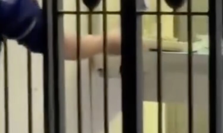 Shop window smashed in Florence centre