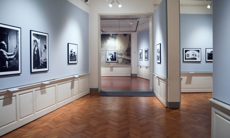 Villa Bardini hosts historic Florence photo show