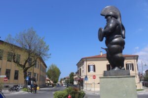 New York Times spotlights Pietrasanta’s role in global sculpture scene