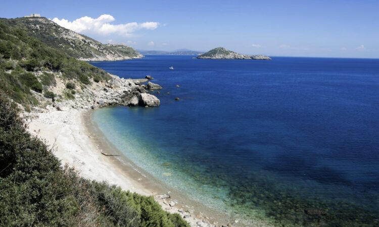 Acqua Dolce beach via Monteargentario.info