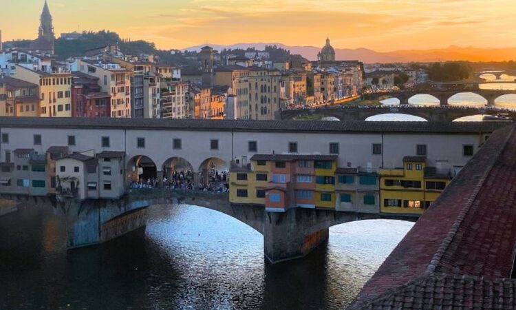 Sunset over Florence: Friday evening visits return to the Vasari Corridor