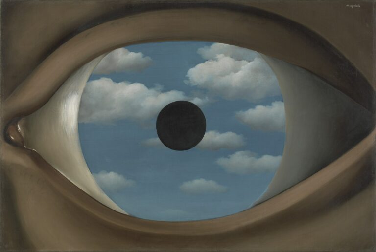 The Future as Echo: UFOs, Politics, and the Impossibility of the Present