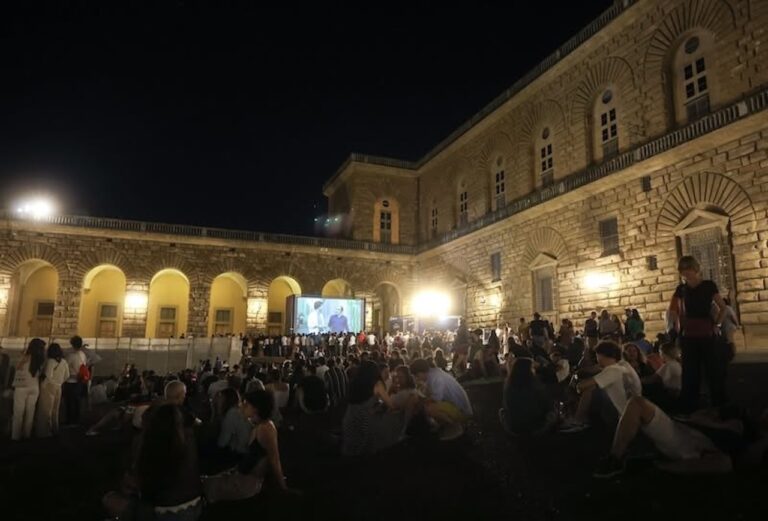 Open-Air Cinema Returns to Piazza Pitti with International Films