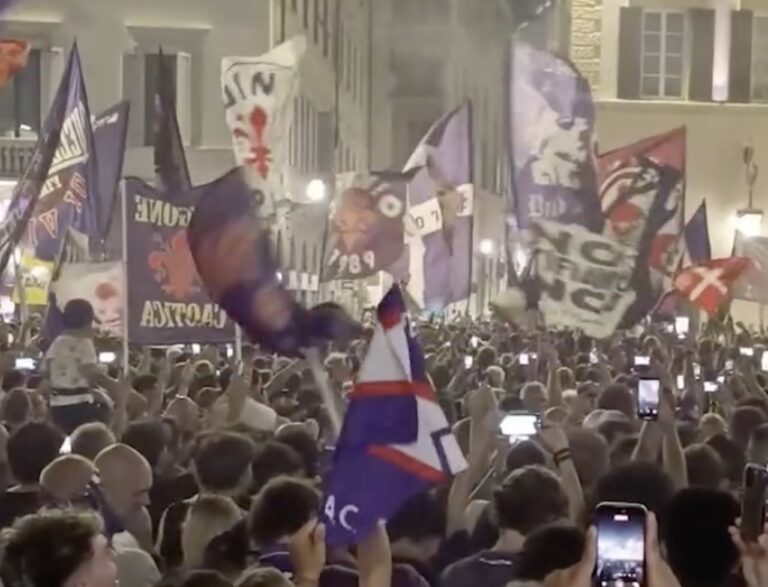 A river of purple through Florence as Fiorentina’s centenary begins