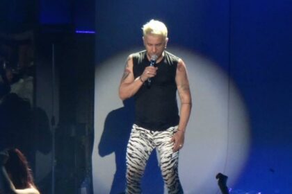 Greek singer Mazonakis
