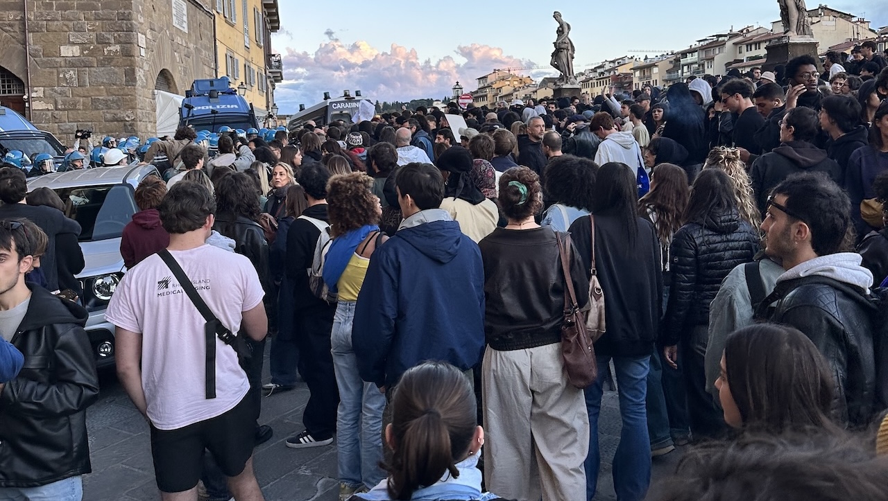 Protesto em Florença: 14 pessoas levadas à sede da polícia e libertadas