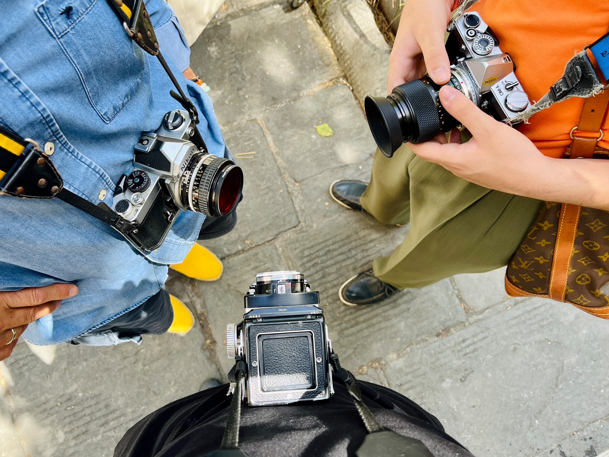 Fotógrafo analógico explora ‘excesso’ nas ruas de Florença