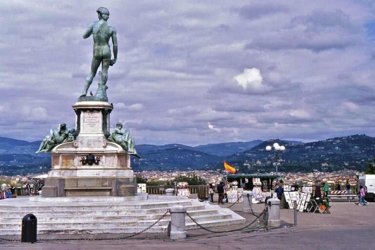 Gas cylinder found beneath David replica at Piazzale Michelangelo declared harmless